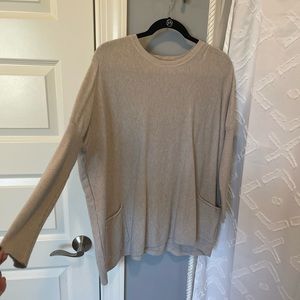 Pocketed sweater